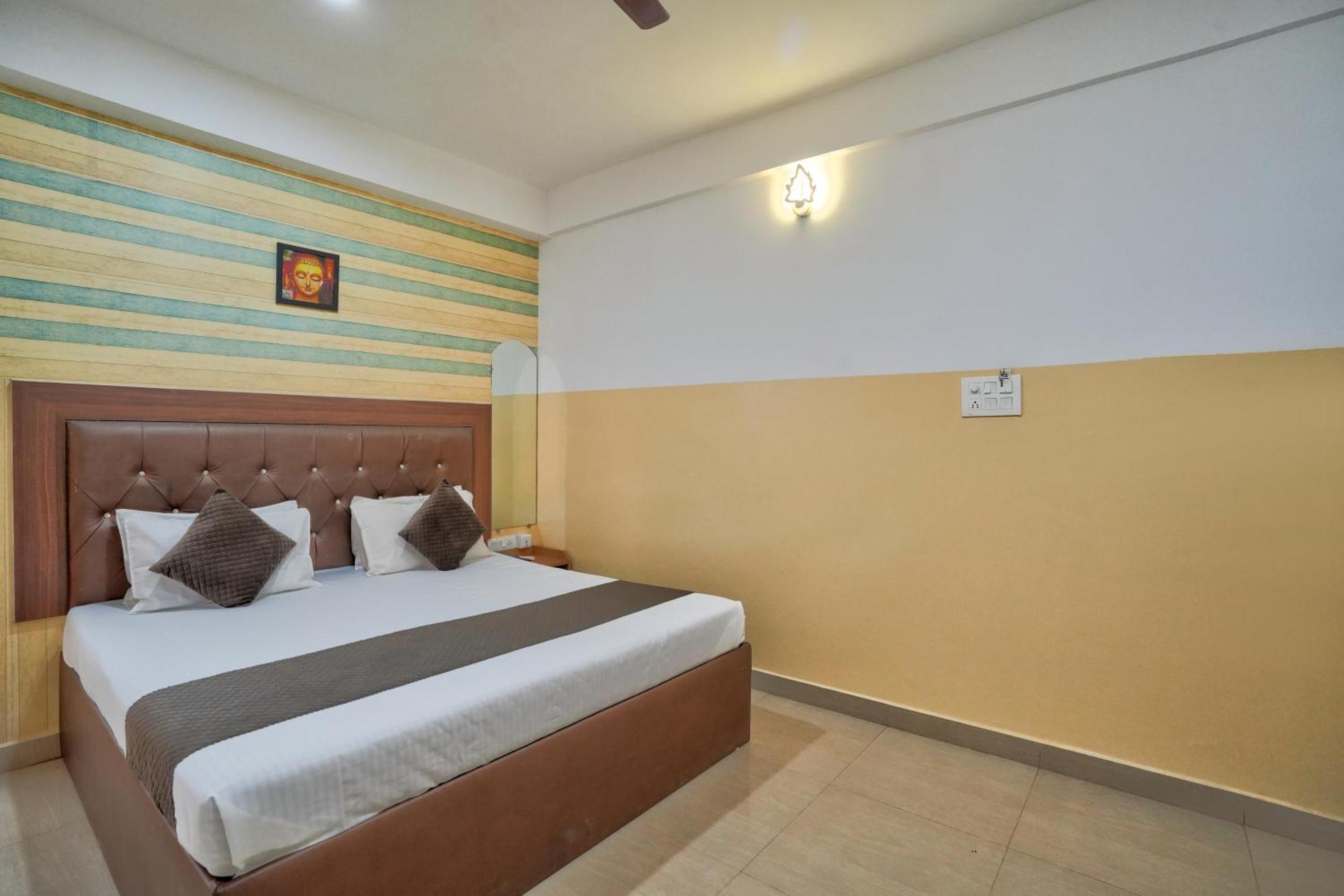 14 Door Home Stay Calangute Buitenkant foto