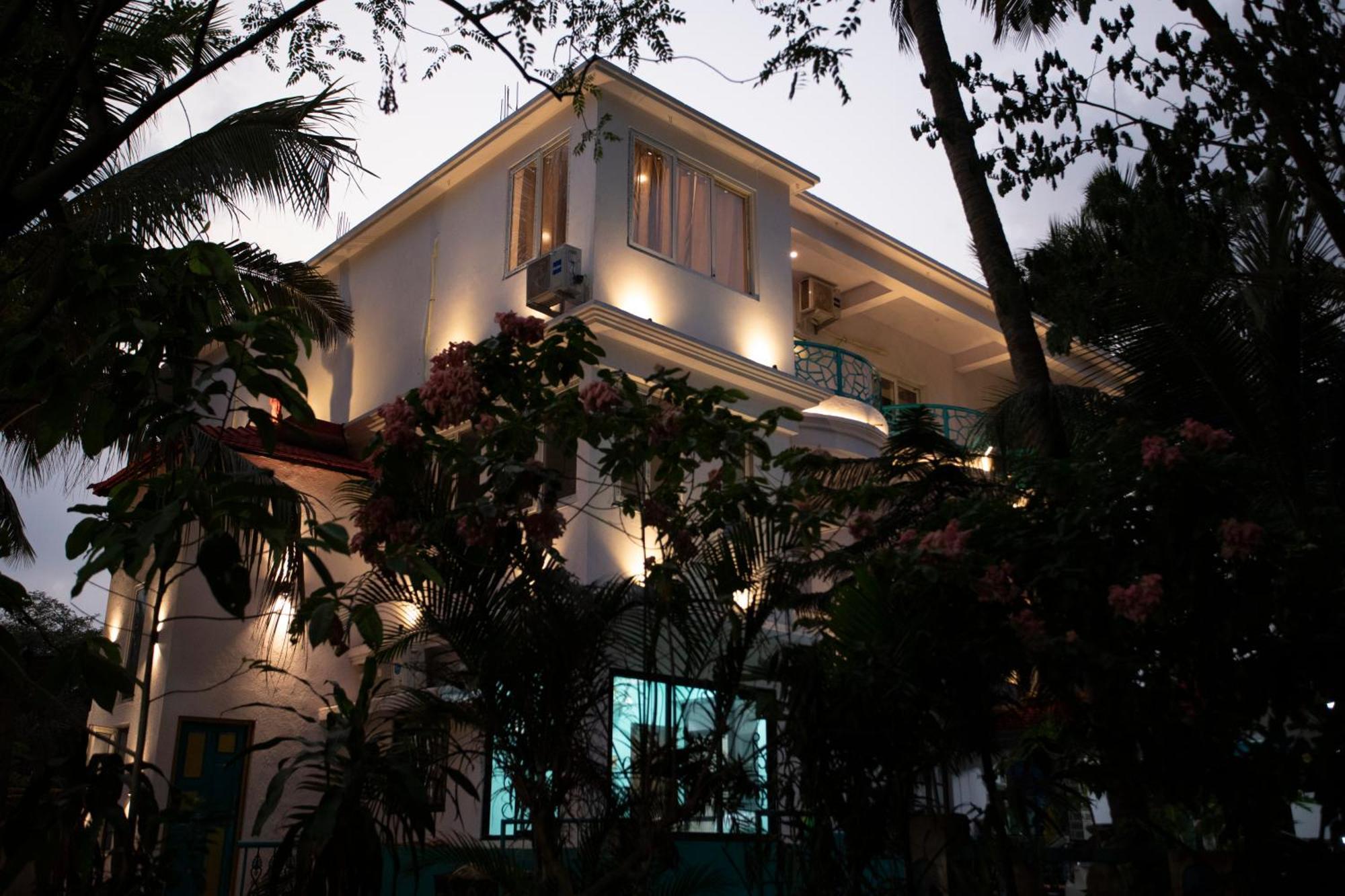 14 Door Home Stay Calangute Buitenkant foto