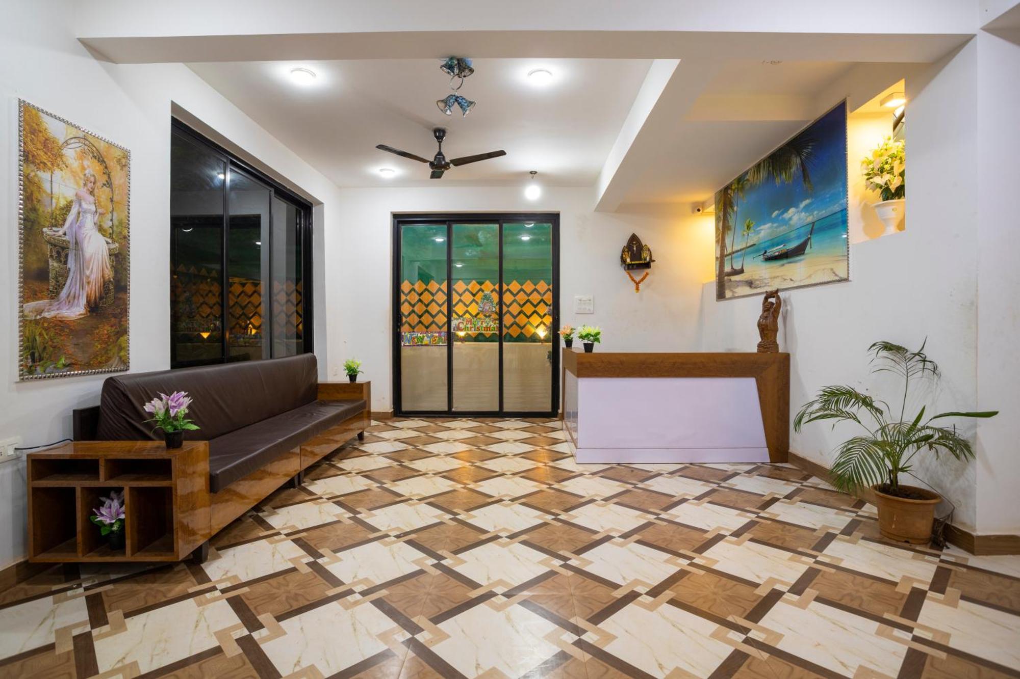 14 Door Home Stay Calangute Buitenkant foto