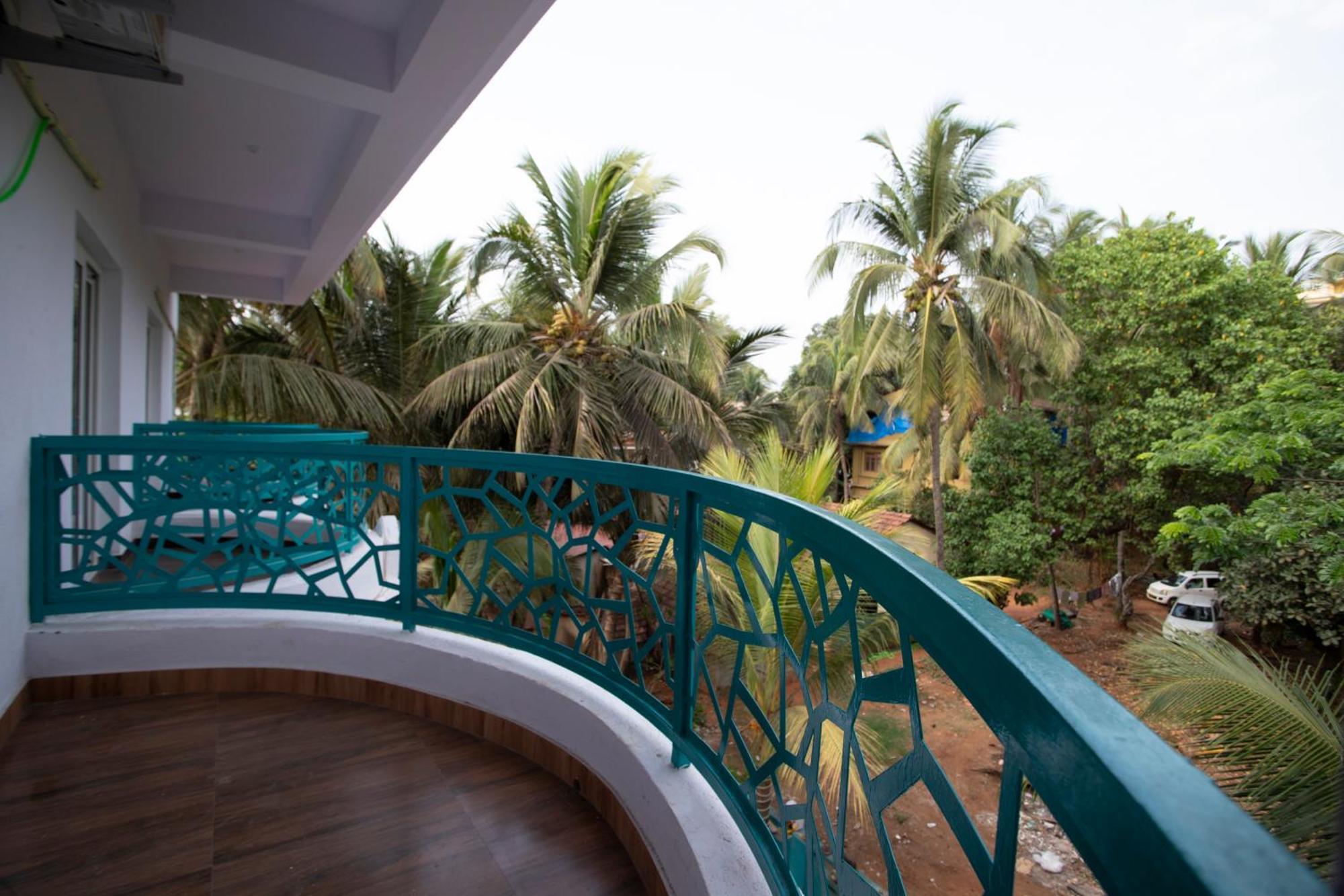14 Door Home Stay Calangute Buitenkant foto