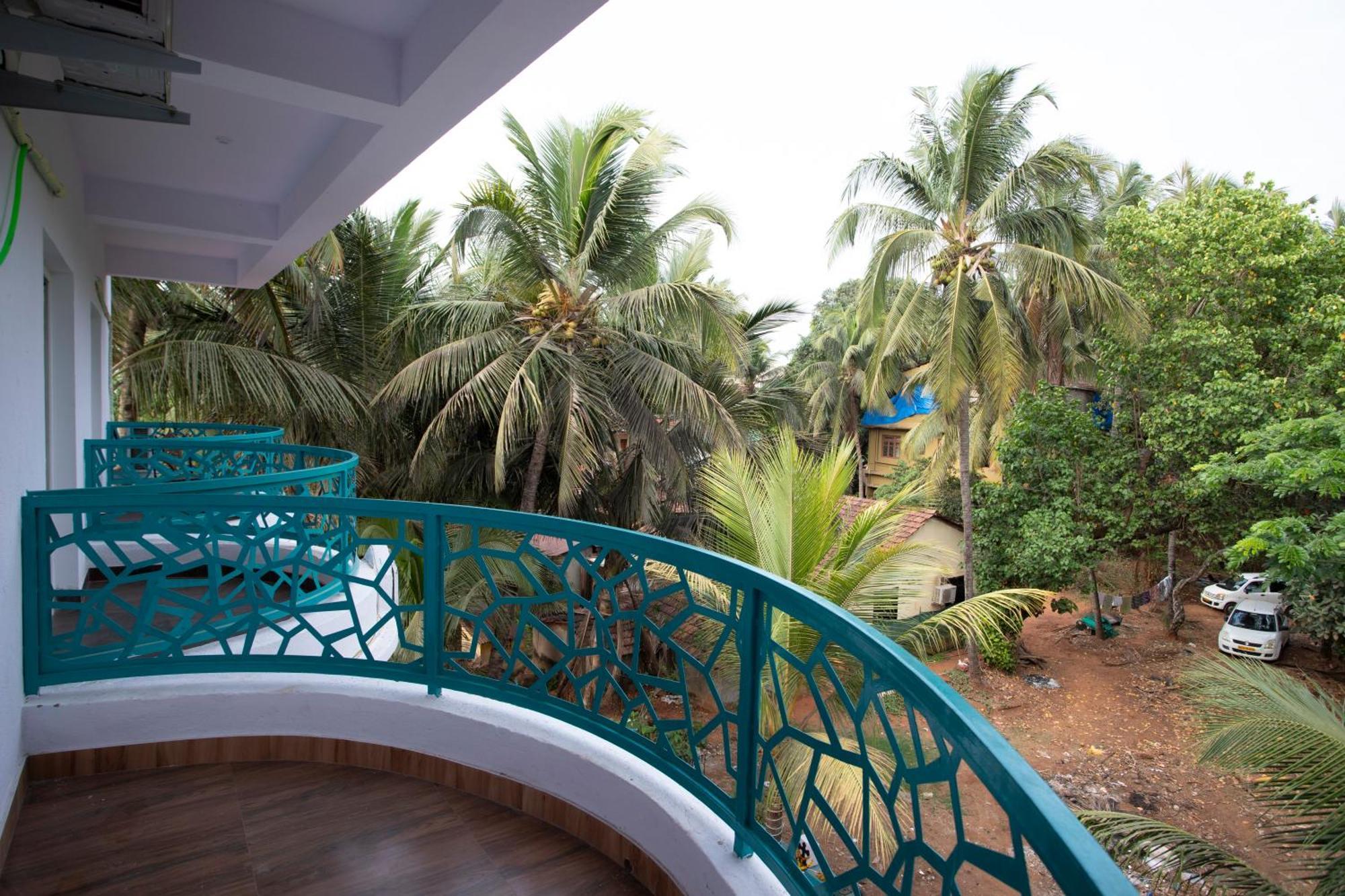 14 Door Home Stay Calangute Buitenkant foto
