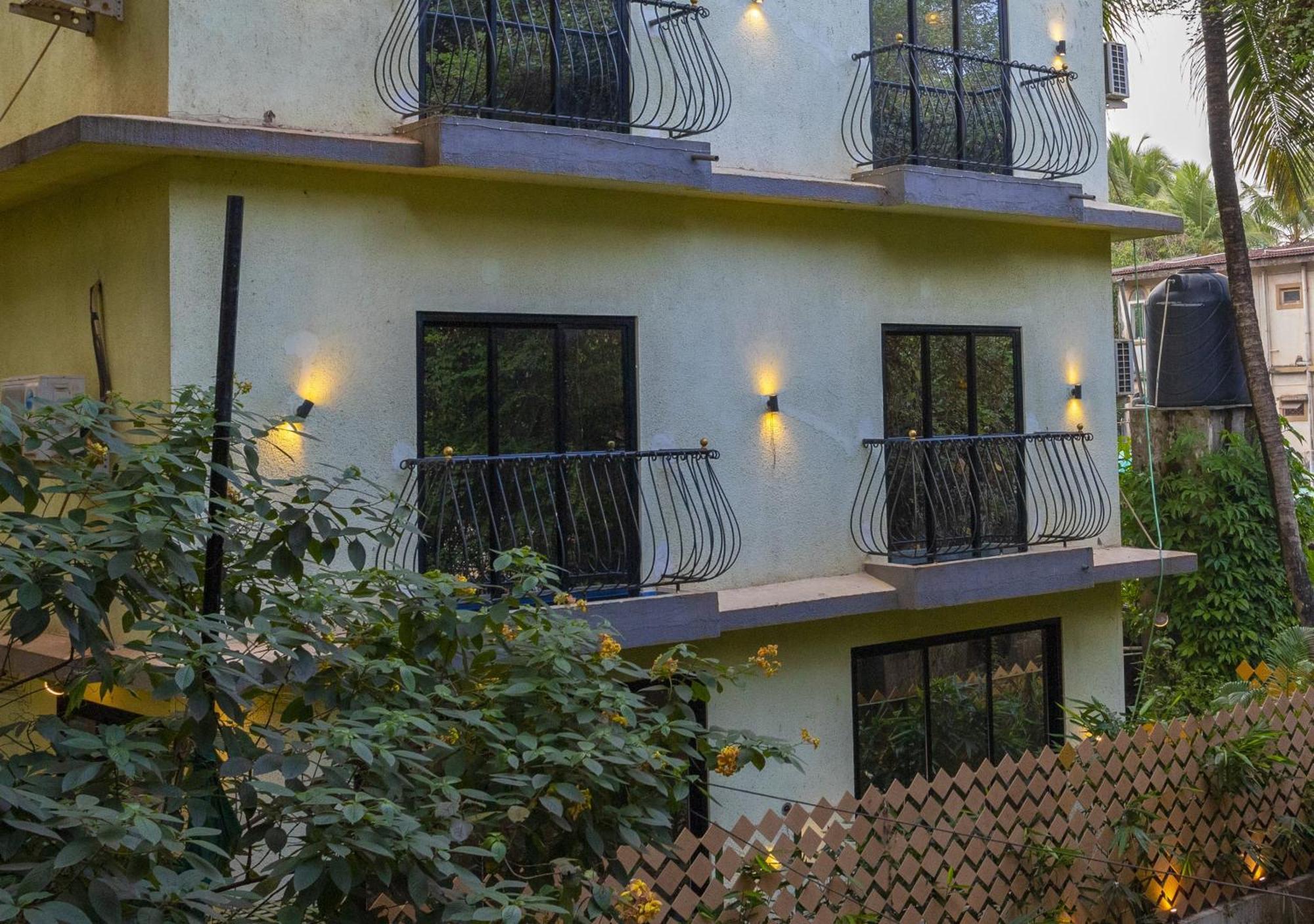 14 Door Home Stay Calangute Buitenkant foto