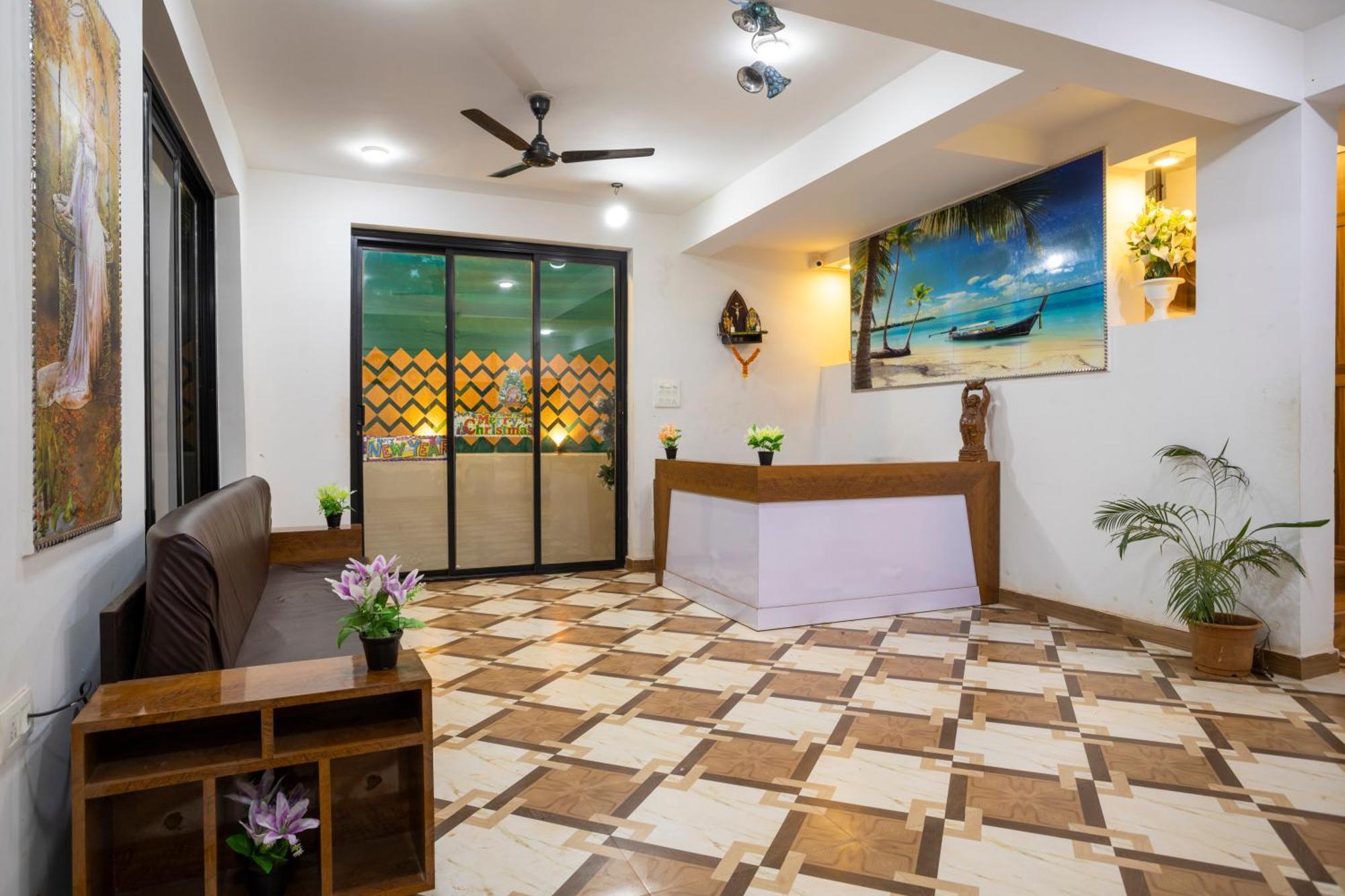 14 Door Home Stay Calangute Buitenkant foto
